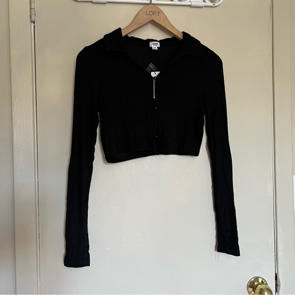 Black cropped long sleeve - Picture 1 of 2